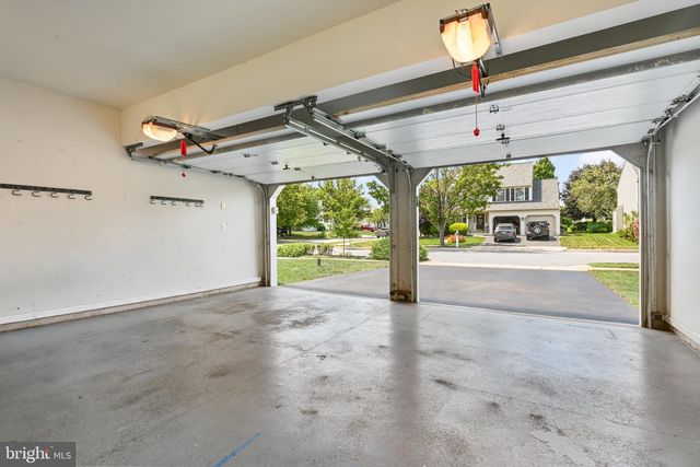203 DEERFIELD LN, Lititz, PA 17543