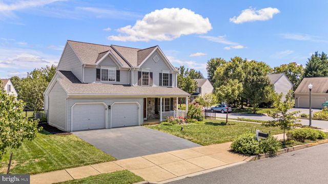 203 DEERFIELD LN, Lititz, PA 17543