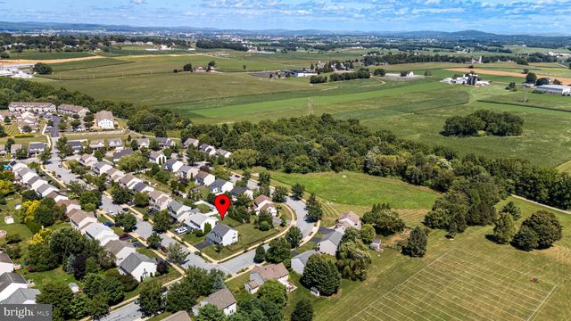 203 DEERFIELD LN, Lititz, PA 17543