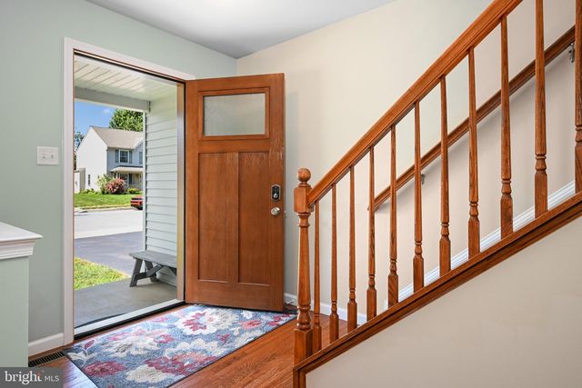 203 DEERFIELD LN, Lititz, PA 17543