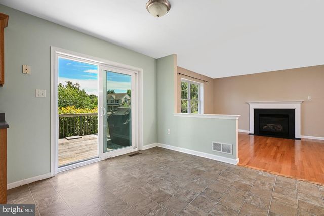 203 DEERFIELD LN, Lititz, PA 17543