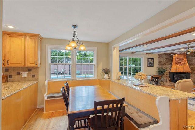 111 Treeland Circle, Geddes, NY 13219