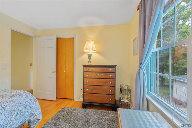 111 Treeland Circle, Geddes, NY 13219