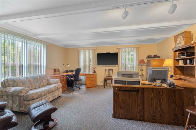 111 Treeland Circle, Geddes, NY 13219