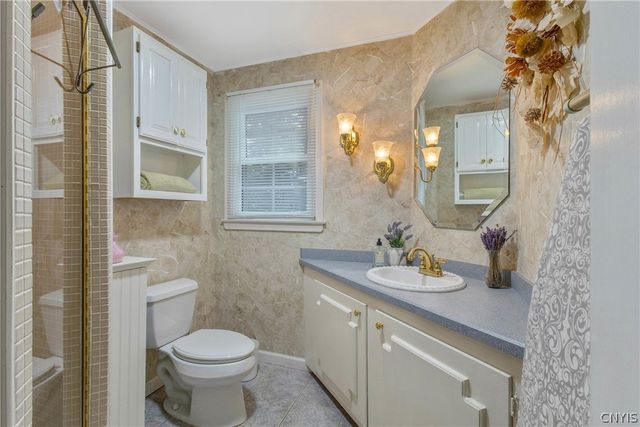 111 Treeland Circle, Geddes, NY 13219