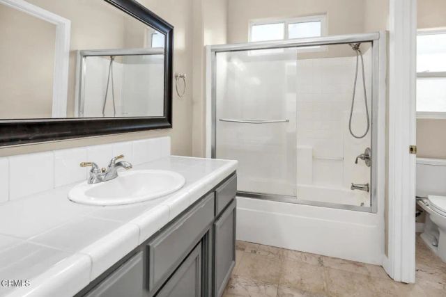 3205 Petite Sirah Street, Bakersfield, CA 93306