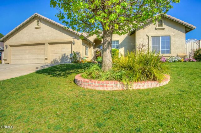 3205 Petite Sirah Street, Bakersfield, CA 93306