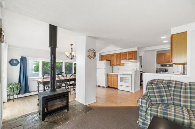 63 North Ridge Road, Ipswich, MA 01938