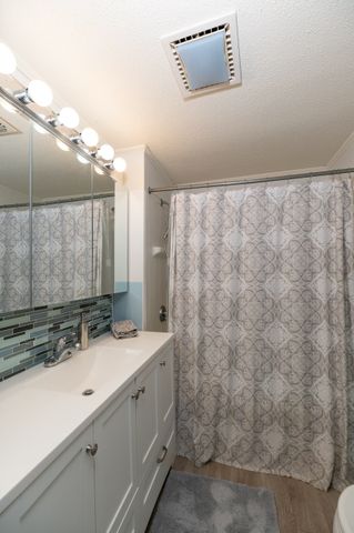 63 North Ridge Road, Ipswich, MA 01938