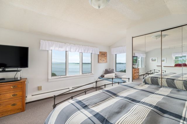 63 North Ridge Road, Ipswich, MA 01938