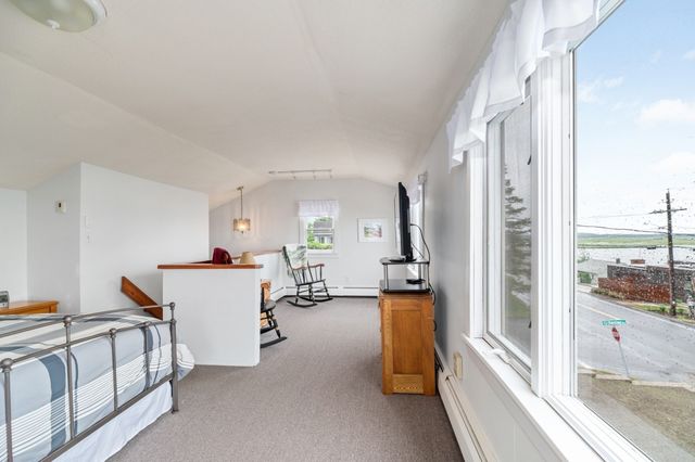 63 North Ridge Road, Ipswich, MA 01938