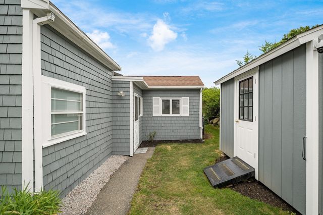 63 North Ridge Road, Ipswich, MA 01938