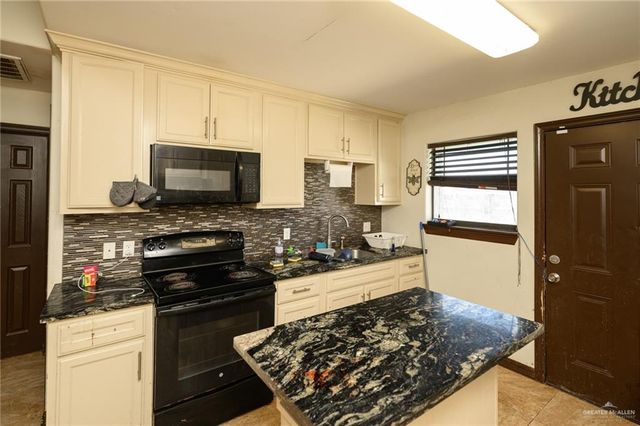 2214 S Christian Circle, Harlingen, TX 78550