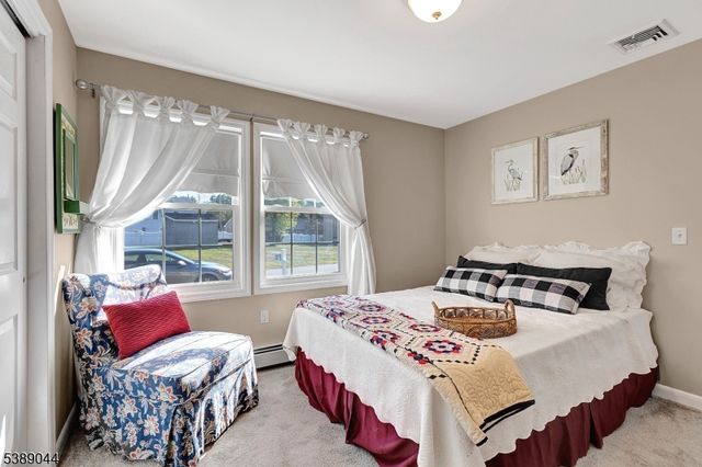 25 4Th St, Mount Olive Twp., NJ 07828