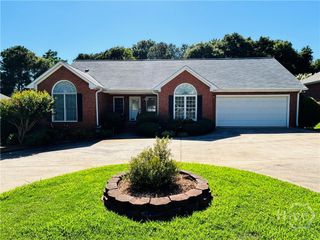 740 Saint Ives Lane, Athens, GA 30606