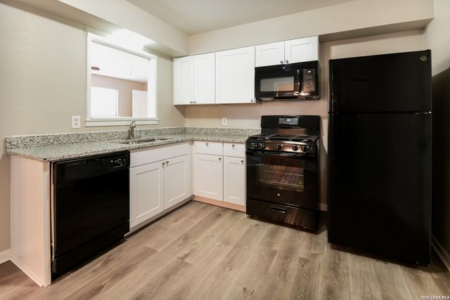 347 PILGRIM DR, San Antonio, TX 78213