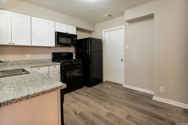 347 PILGRIM DR, San Antonio, TX 78213