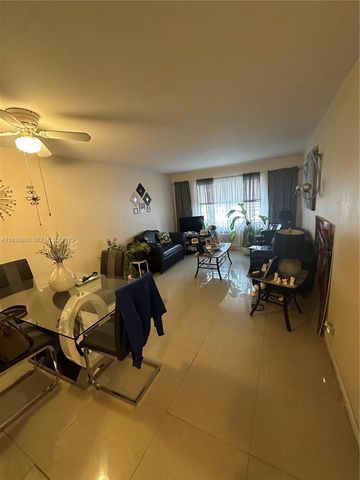 1050 E Sample Rd 208, Pompano Beach, FL 33064