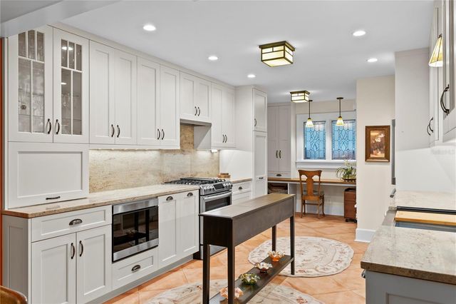 316 9TH AVENUE NE, St Petersburg, FL 33701