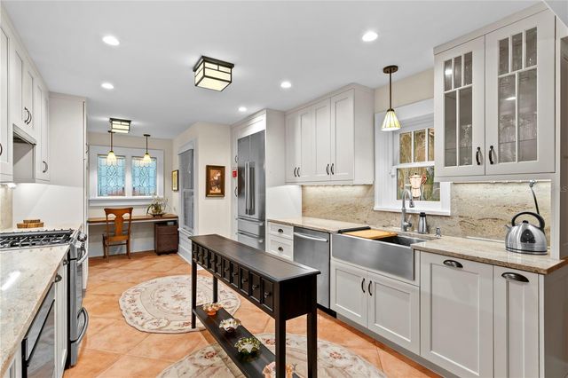 316 9TH AVENUE NE, St Petersburg, FL 33701