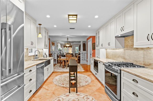 316 9TH AVENUE NE, St Petersburg, FL 33701