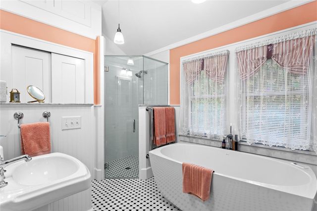 316 9TH AVENUE NE, St Petersburg, FL 33701