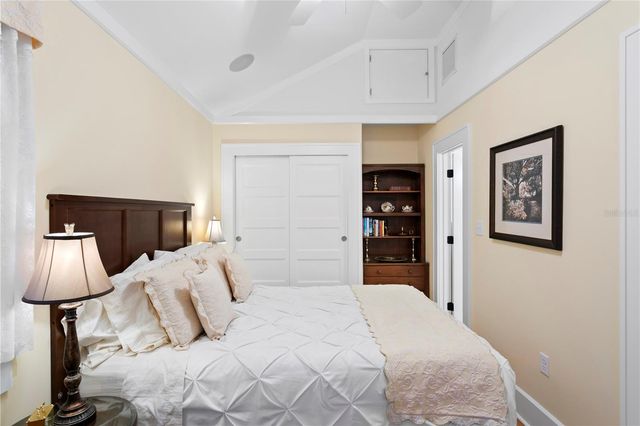 316 9TH AVENUE NE, St Petersburg, FL 33701