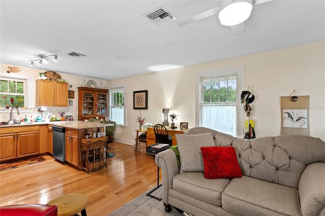 316 9TH AVENUE NE, St Petersburg, FL 33701