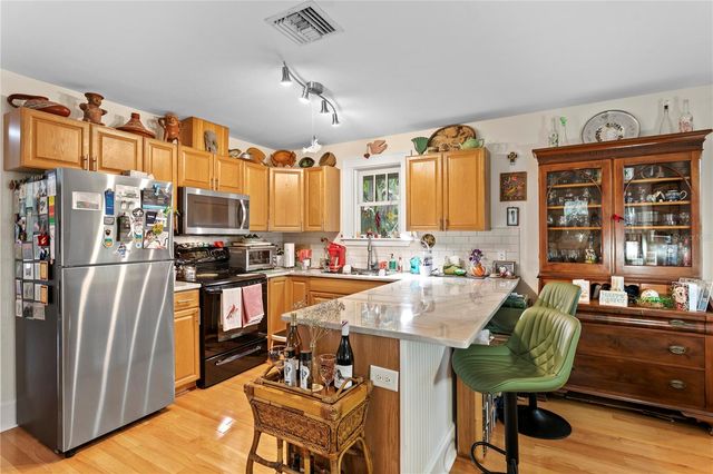 316 9TH AVENUE NE, St Petersburg, FL 33701