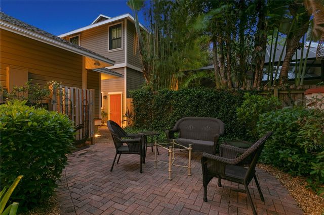 316 9TH AVENUE NE, St Petersburg, FL 33701