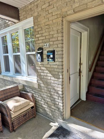 891, 1S Beaconsfield Avenue, Grosse Pointe Park, MI 48230