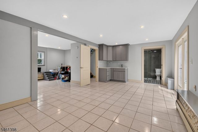 105 Jacksonville Rd, Lincoln Park Boro, NJ 07035