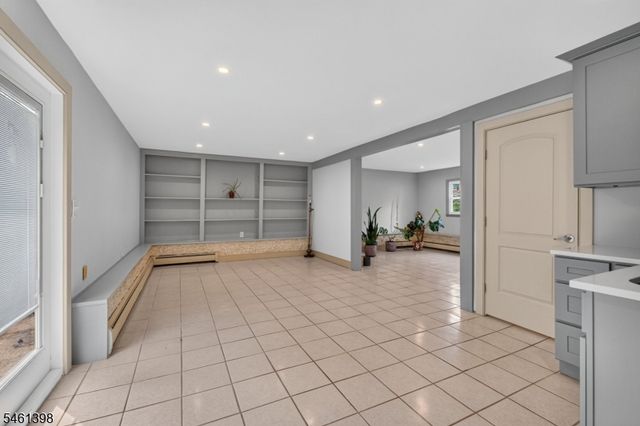 105 Jacksonville Rd, Lincoln Park Boro, NJ 07035