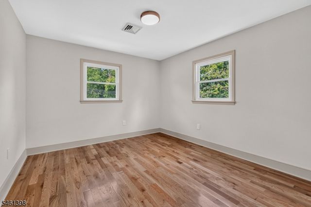 105 Jacksonville Rd, Lincoln Park Boro, NJ 07035