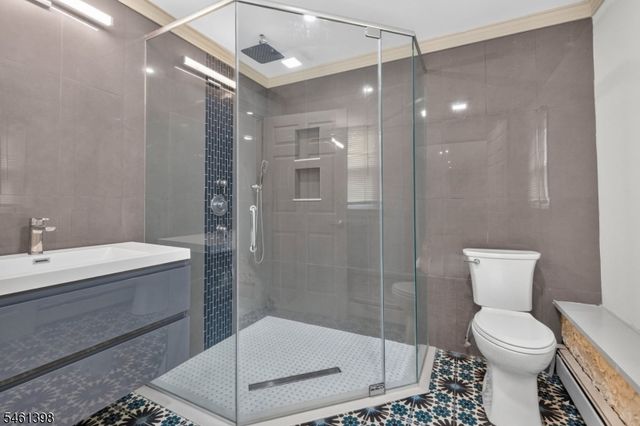 105 Jacksonville Rd, Lincoln Park Boro, NJ 07035