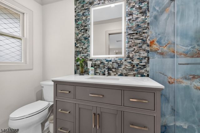 105 Jacksonville Rd, Lincoln Park Boro, NJ 07035