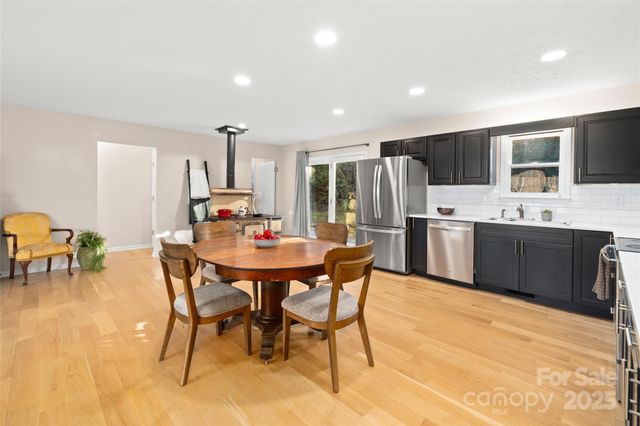 73 The Old Run Road, Fairview, NC 28730