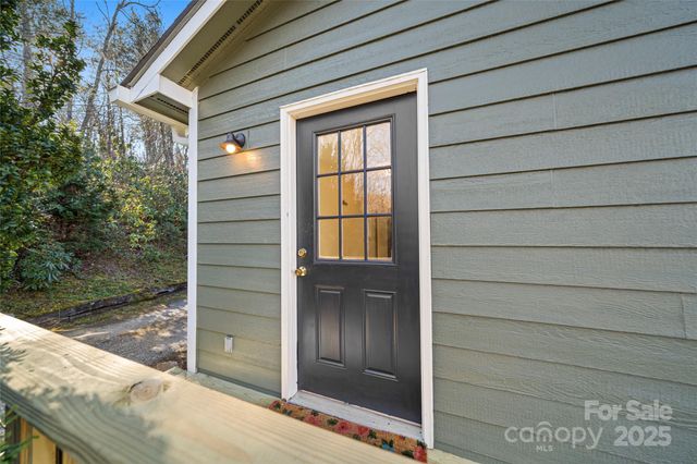 73 The Old Run Road, Fairview, NC 28730