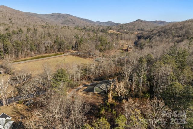 73 The Old Run Road, Fairview, NC 28730