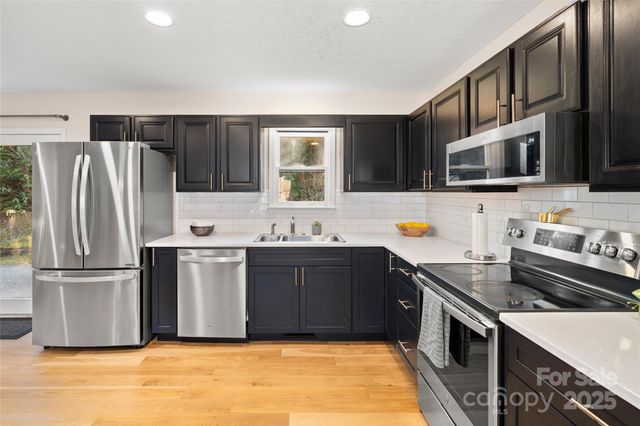 73 The Old Run Road, Fairview, NC 28730