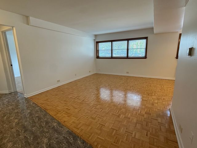 5240 Galitz Street 105, Skokie, IL 60077