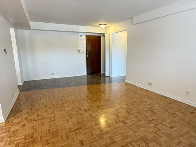5240 Galitz Street 105, Skokie, IL 60077