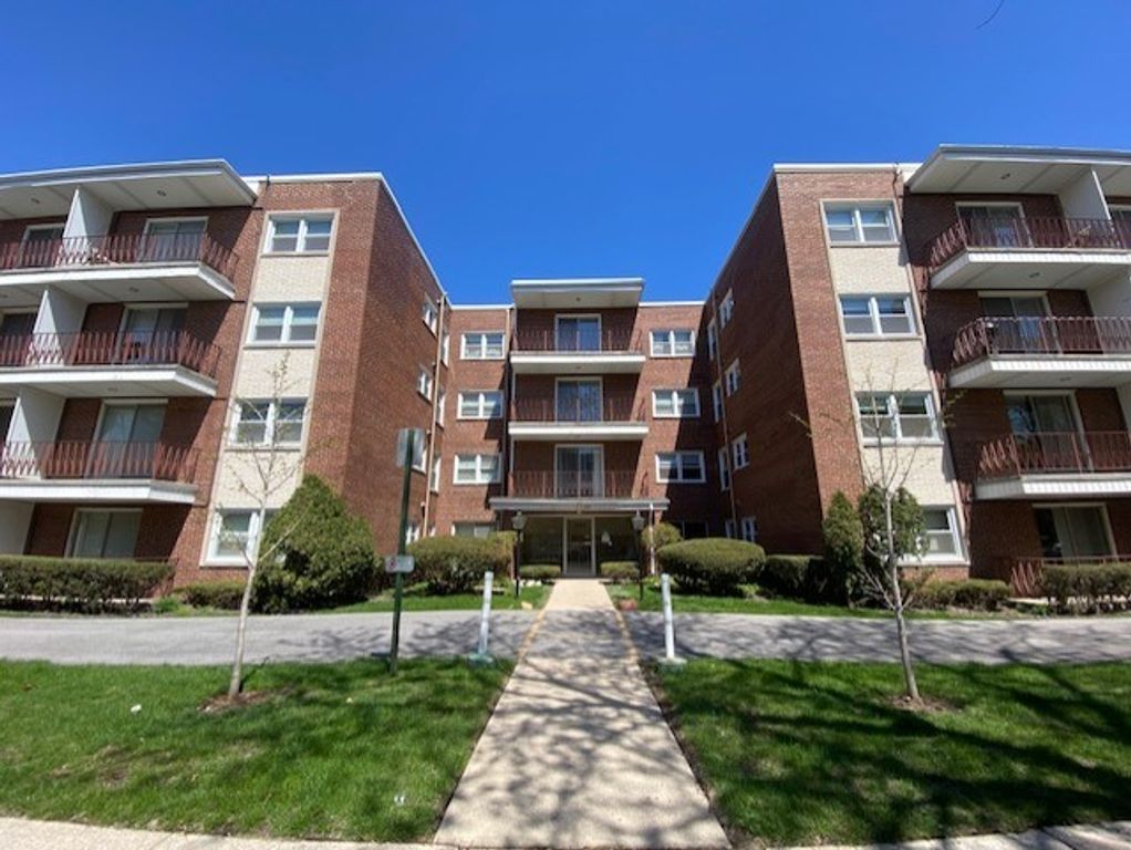 5240 Galitz Street 105, Skokie, IL 60077