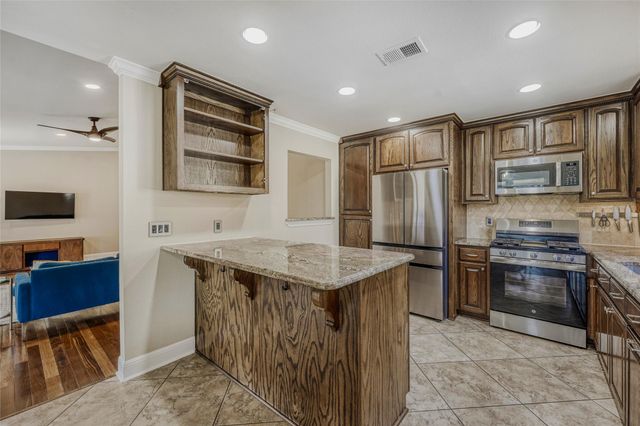 8303 Loralinda DR, Austin, TX 78753