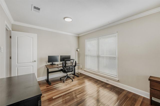 8303 Loralinda DR, Austin, TX 78753