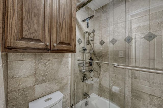 8303 Loralinda DR, Austin, TX 78753