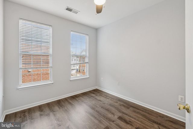 5611 HARTFIELD AVE, Suitland, MD 20746