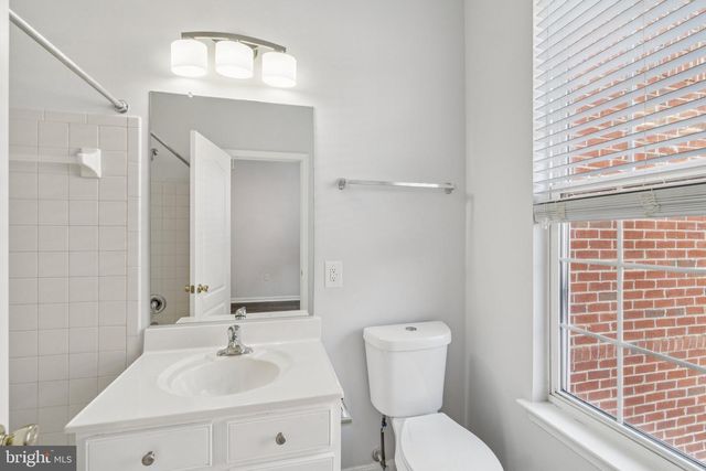 5611 HARTFIELD AVE, Suitland, MD 20746