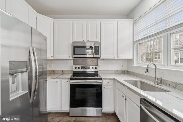 5611 HARTFIELD AVE, Suitland, MD 20746