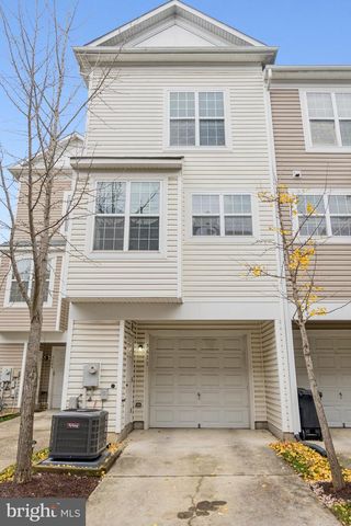 5611 HARTFIELD AVE, Suitland, MD 20746